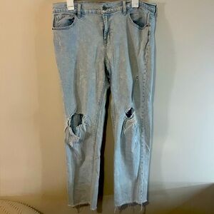 Old Navy Boyfriend womens distressed jeans size 8 stretch light wash denim